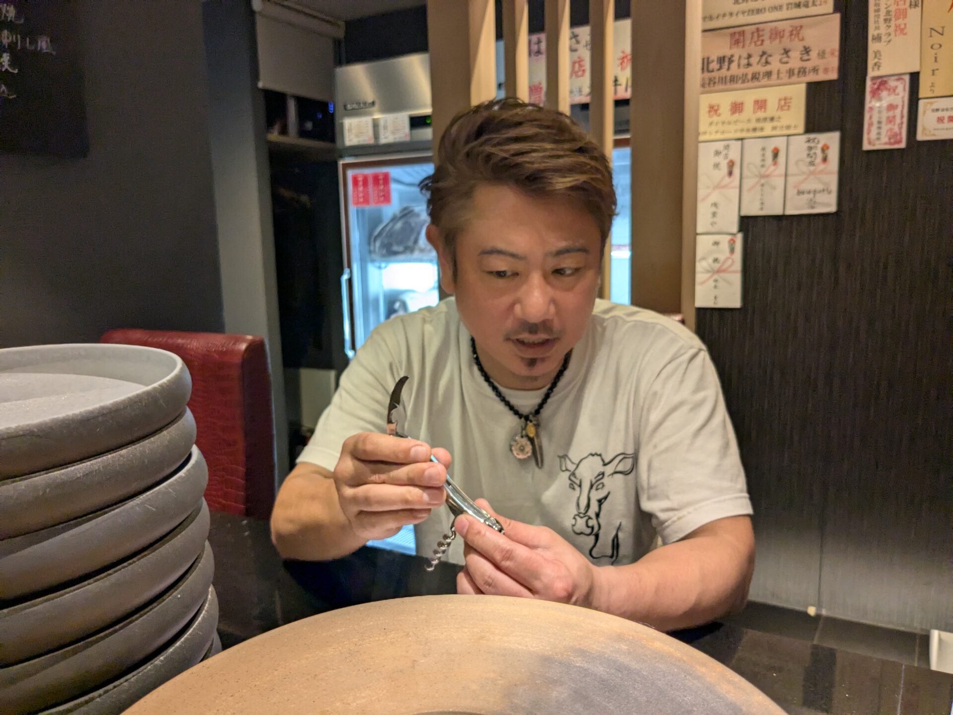 【オブラックユーザーの声 / 北野 はなさ㐂（きたの はなさき） 花﨑雄一氏】　―“お客様との会話のきっかけ”になる一本。機能性と美しさを備えた、「見せる道具」としてのソムリエナイフ―